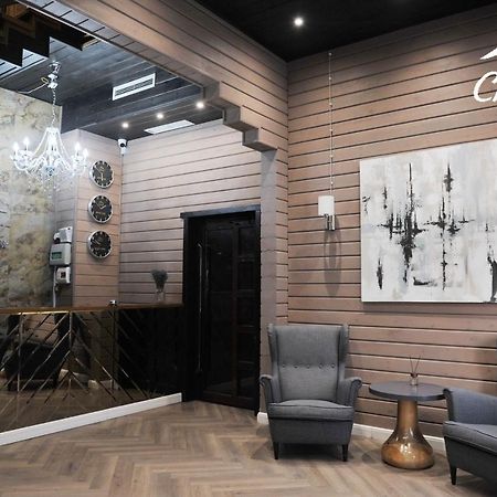 Guest House Chalet Taraz Bagian luar foto