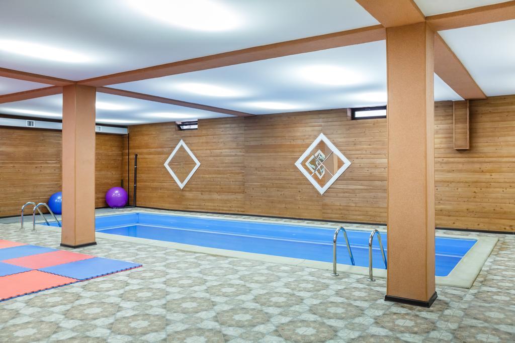 Guest House Chalet Taraz Bagian luar foto